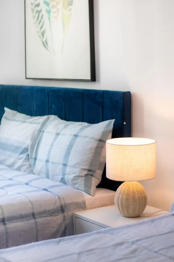 City Centre Apartment New Furnitures Brisbane